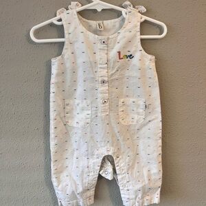 Ellen DeGenerese pride jumper for baby.